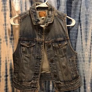 Jean jacket sleeveless